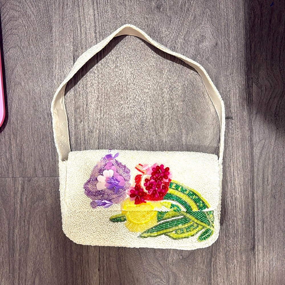 Tik Tok Viral TJ Maxx Marshalls Beaded Shoulder Bag Purse White Floral Flowers
